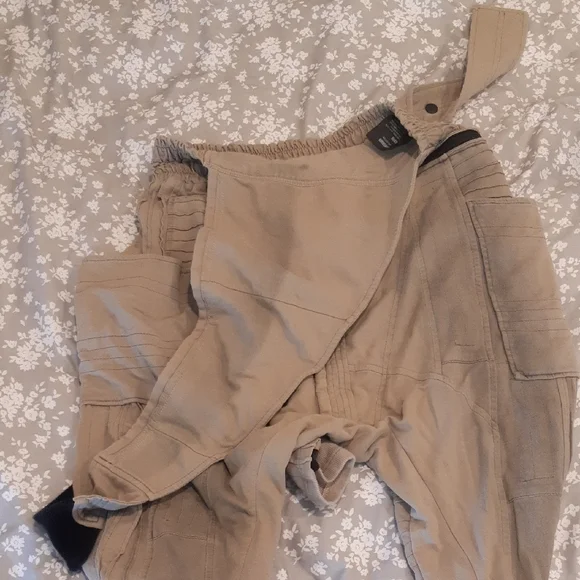 DEMOBAZA Gray/Beige Cargo Pants with Tapered Legs - Picture 14 of 15